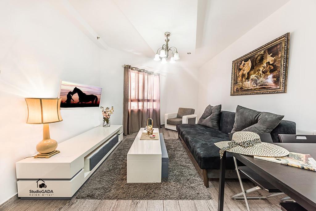 Kings & Queens By The Lake Apartment Tiberias Exterior foto